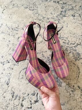 Larroude Ari Pumps in Pink Tartan Patent Leather Sz 8